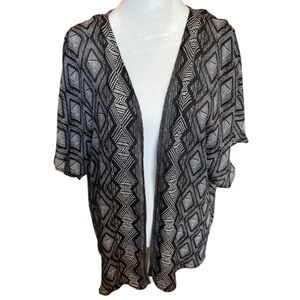 Liz Claiborne black and white flowy cardigan S/M